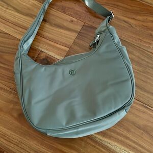 lululemon Essential Shoulder Bag Grey/Green